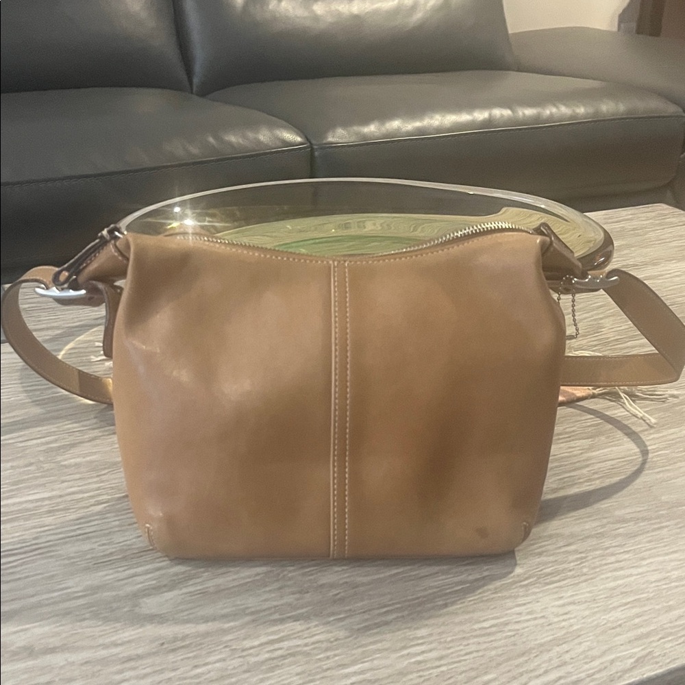 COACH Vintage Tan Leather Shoulder Bag - Picture 3 of 16